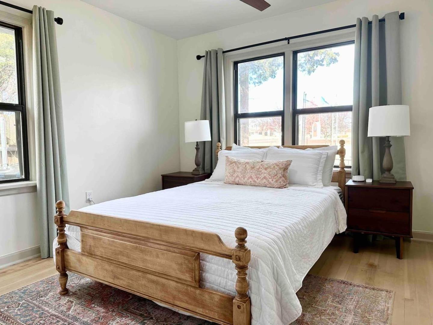 Campus Cottage Kng Bed! Walk To Uco And Downtown Edmond Exterior foto